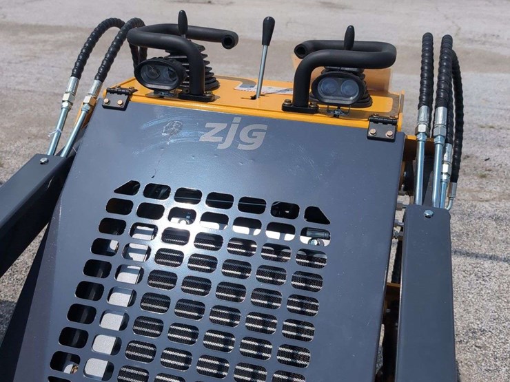 zjg-mini-skid-steer-loader-zj-380-(yellow)---15hp-image-4