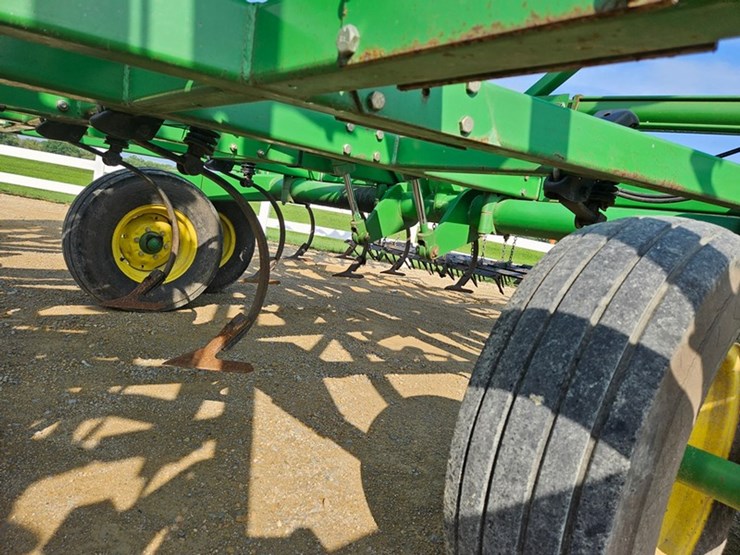 john-deere-726-image-41