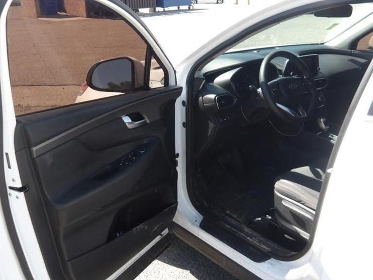 2020-hyundai-santa-fe-image-17