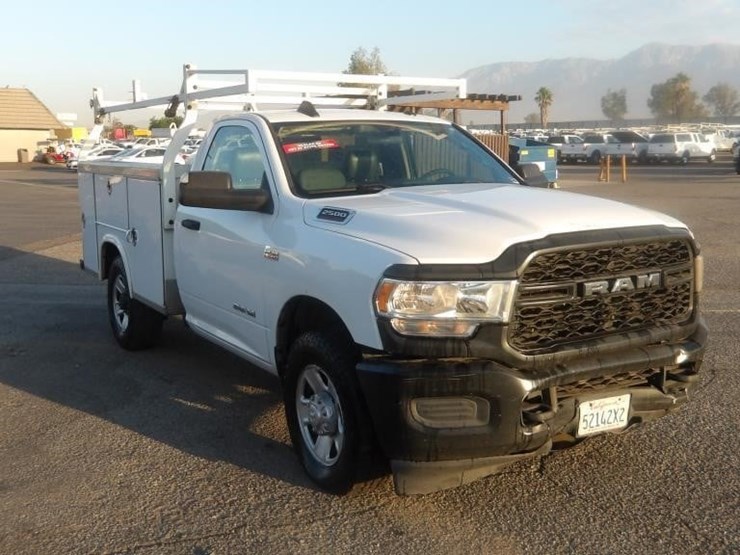 2019-dodge-ram-2500-image-3