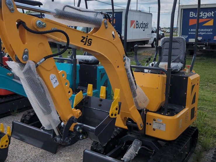 zjg-mini-excavator-zj-12-(yellow)-image-1