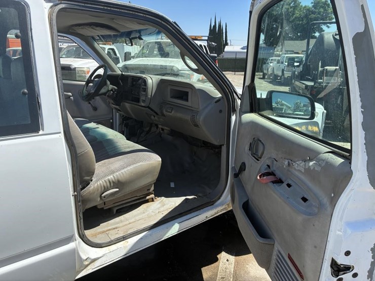 2000-gmc-sierra-2500-image-18