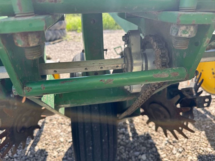 john-deere-7200-image-30