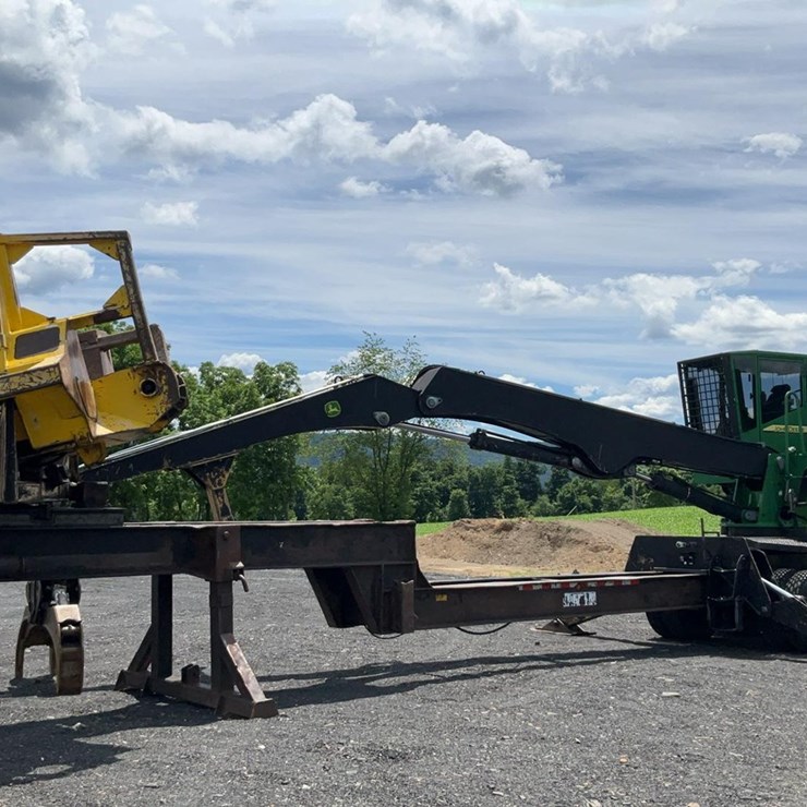 2015 DEERE 437D