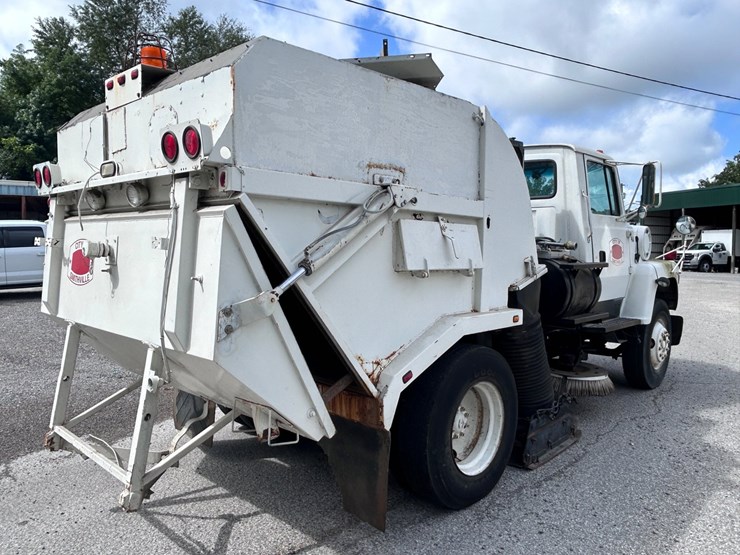 1995-ford-l7000-image-7