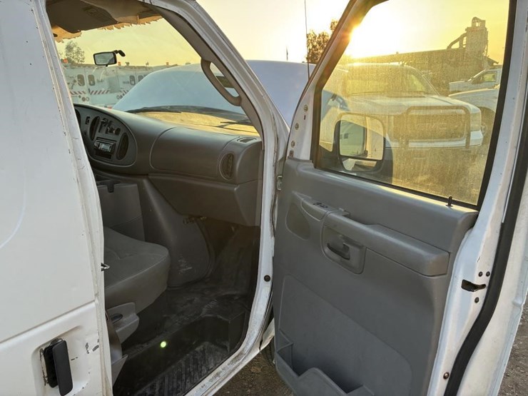 2003-ford-e350-sd-image-18