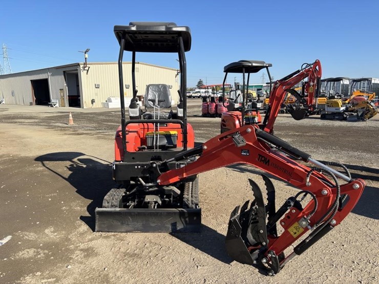 2026-tpm-18hh-hydraulic-excavator-image-5