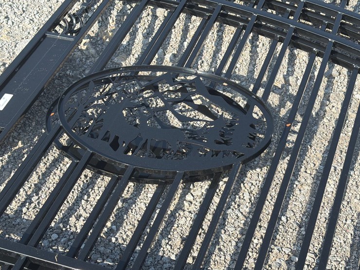 #91-•-16’-bi-parting-entry-gate-image-2