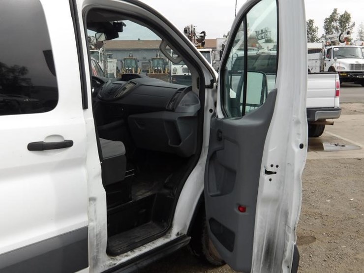 2018-ford-transit-image-12