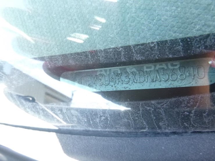 2011-ford-escape-image-15