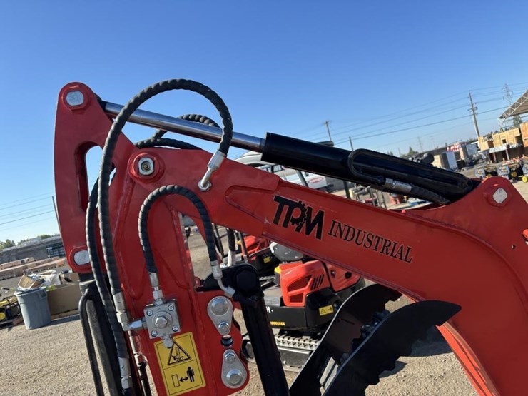 2026-tpm-18hh-hydraulic-excavator-image-11