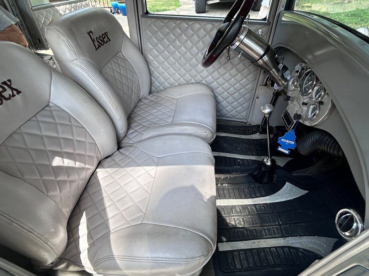 #97-•-1927-chevy-essex-sedan-image-18