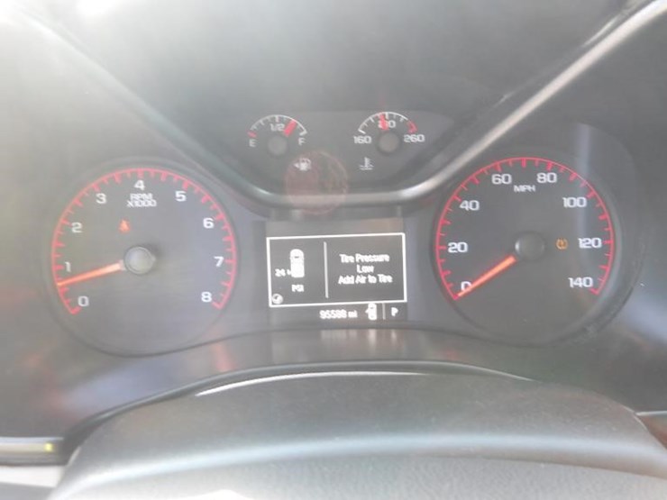 2016-gmc-canyon-image-17