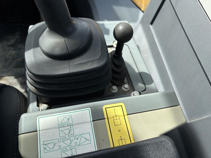 2022-xcmg-xc958u-image-45