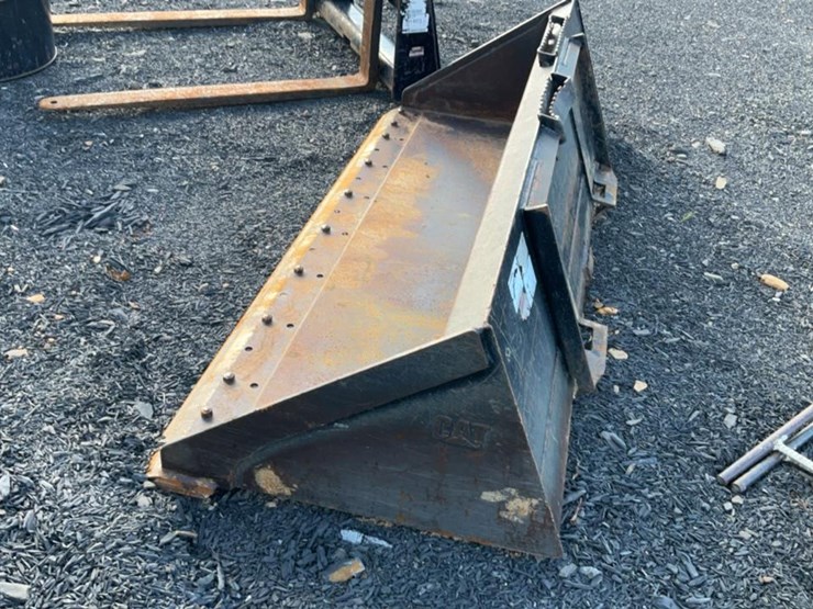 #161-•-78”-cat-skid-steer-bucket-image-2