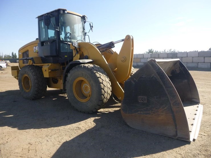 2022-caterpillar-930m-image-3
