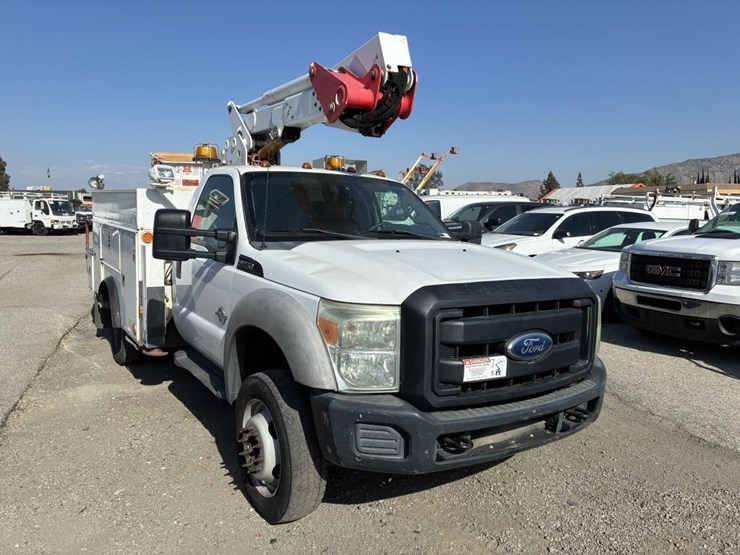 2012-ford-f550-image-2
