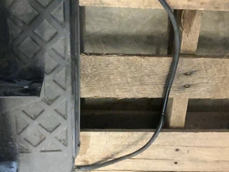 #521-•-porter-cable-metal-cutting-saw-and-blades-image-9