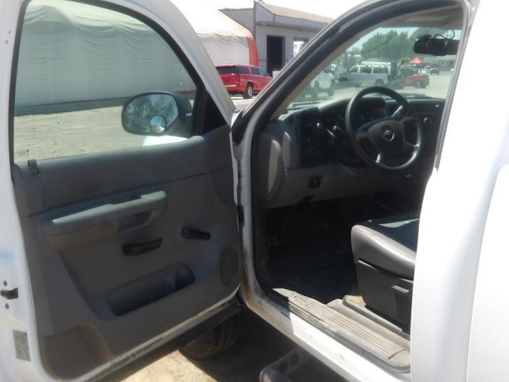 2008-chevrolet-silverado-2500-image-14