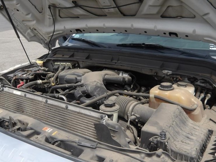 2011-ford-f550-image-8