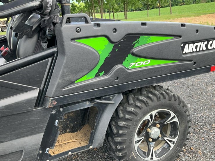 2016-arctic-cat-700-image-17