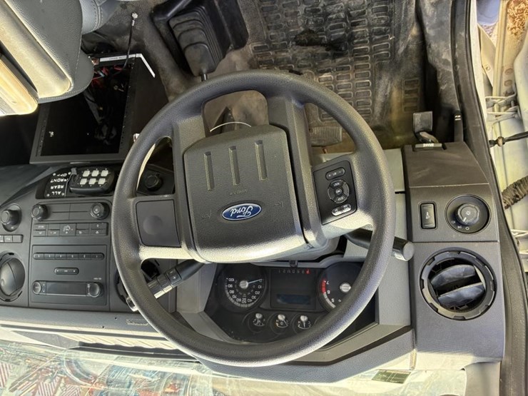 2011-ford-f250-image-15