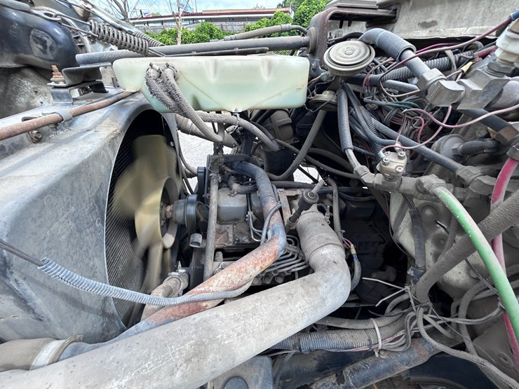 1995-ford-l7000-image-43