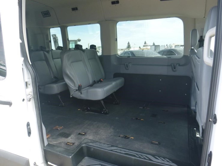 2017-ford-transit-image-7