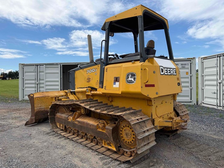 deere-700j-image-3