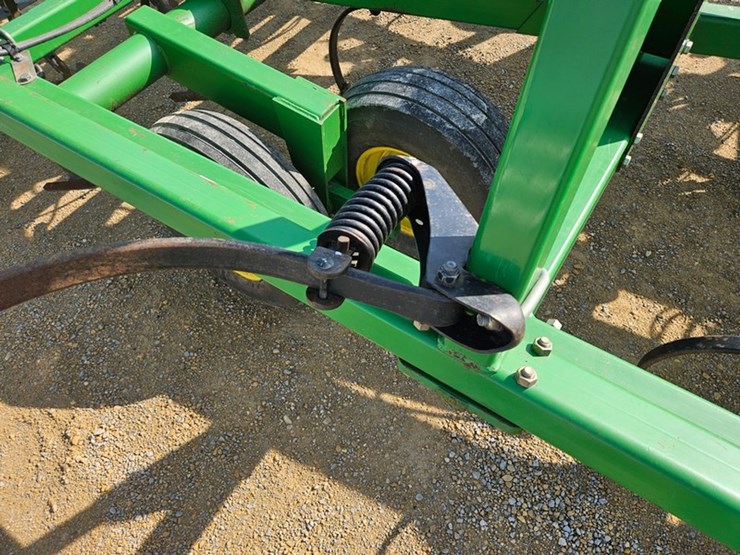 john-deere-726-image-26