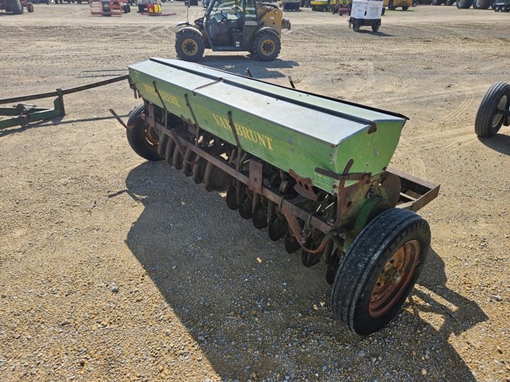 john-deere-8-image-5