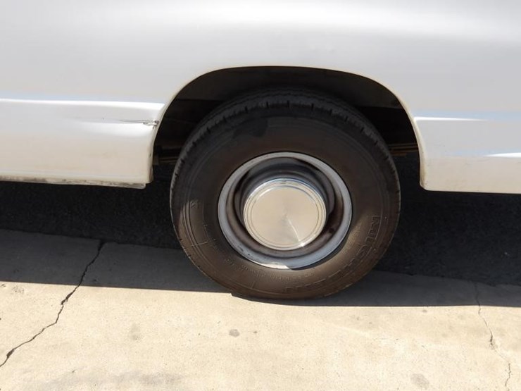 2002-ford-e350-image-5
