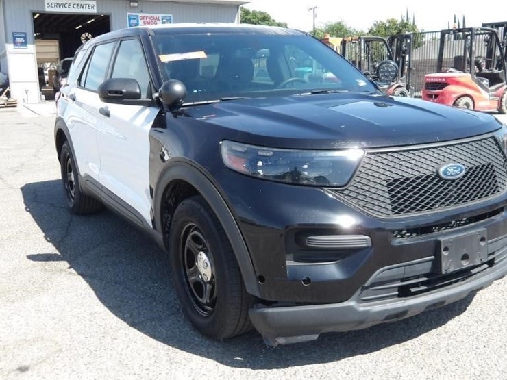 2020-ford-explorer-image-3