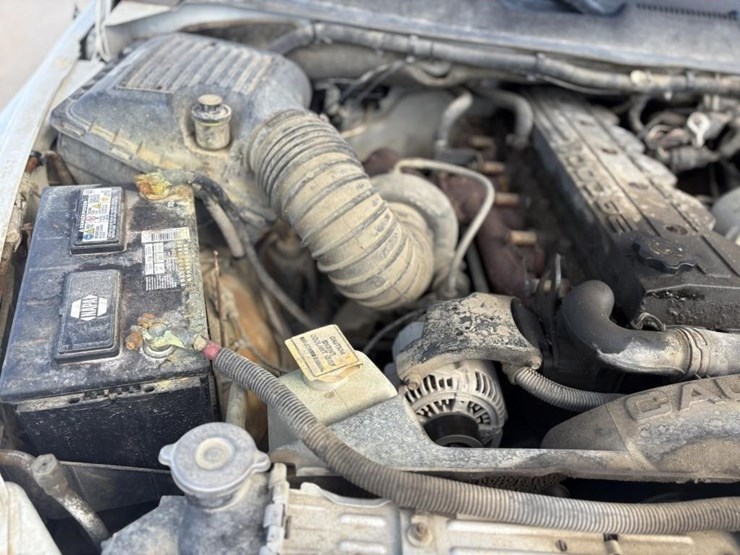 2001-dodge-2500-image-30