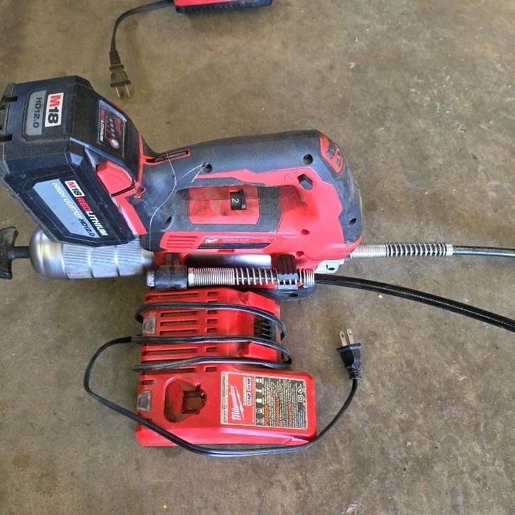#113 • Milwaukee Grease Gun