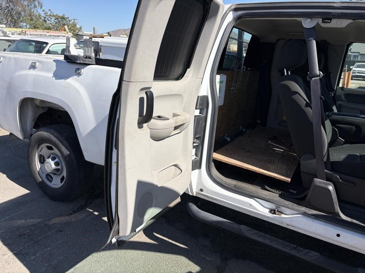 2012-gmc-sierra-2500hd-image-12