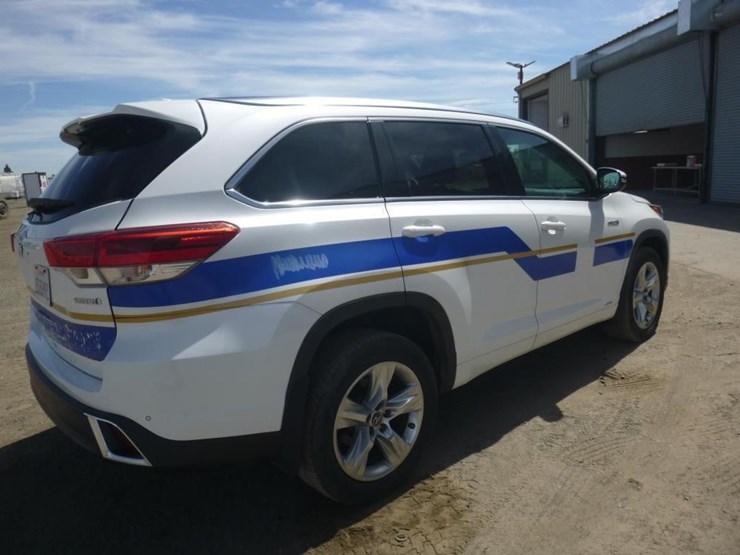 2017-toyota-highlander-image-3