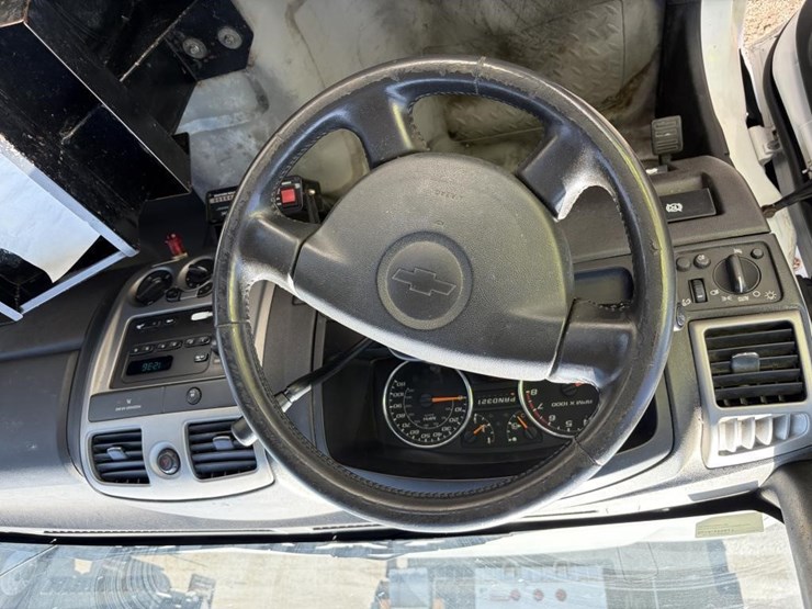 2011-chevrolet-colorado-image-14