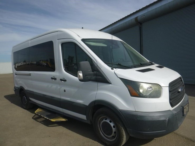 2017-ford-transit-image-2