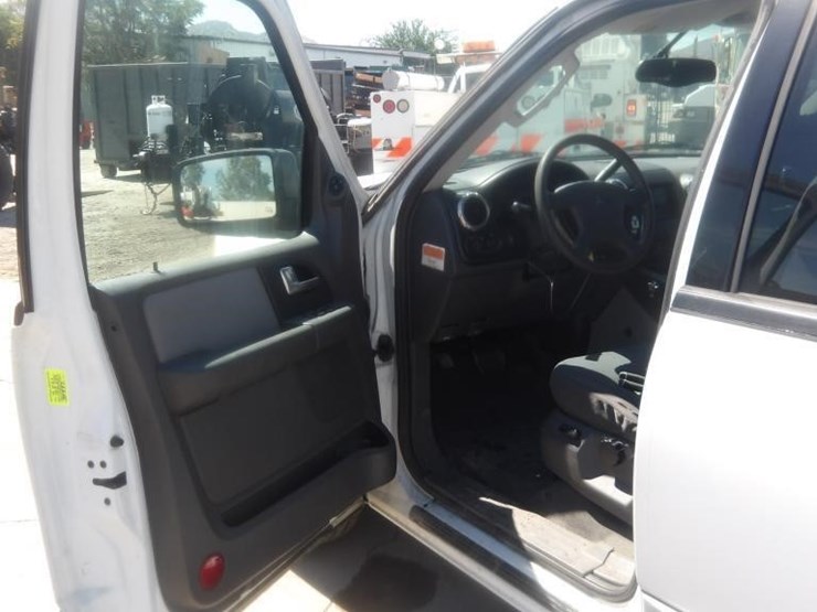 2003-ford-expedition-xlt-image-15