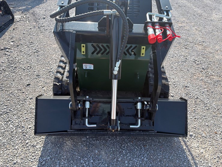 #37-•-new-zjg-zj-380-mini-skid-loader-image-6