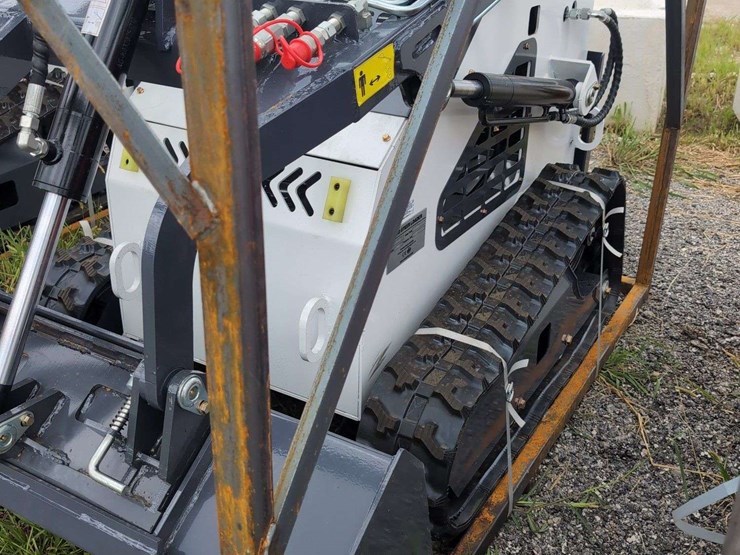 zjg-mini-skid-steer-loader-zj-380-(white)---15hp-image-5