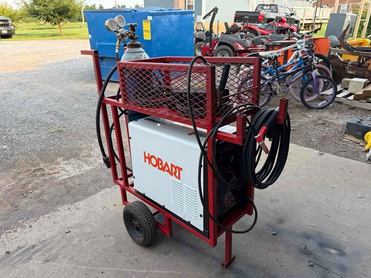 obart-tigmate-cc/ac/dc-welding-power-source-mounted-on-a-heavy-duty-portable-cart-image-4