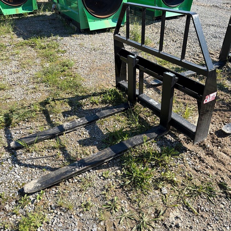 Unused 48" Kivel 3,500lb Quick Attach Pallet Forks