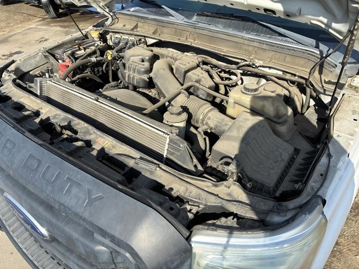 2016-ford-f350-image-8