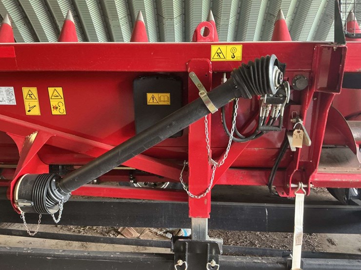 case-4412-12-row-corn-head-image-6