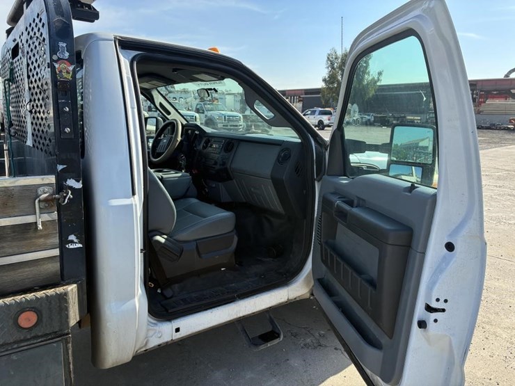 2016-ford-f350-image-11
