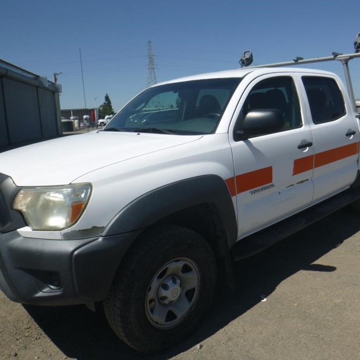 2013 TOYOTA TACOMA