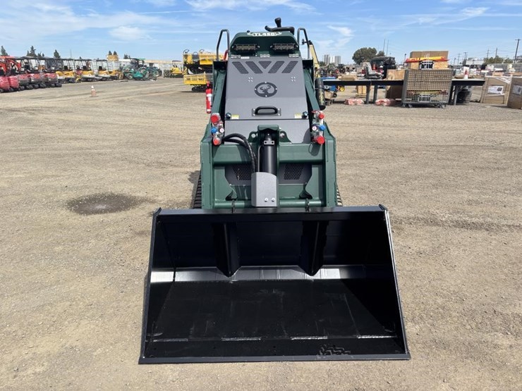 2026-kubota-d1703-image-6