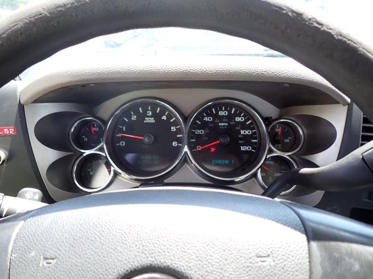 2009-chevrolet-silverado-2500-image-17